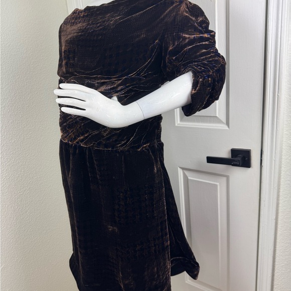 Danny Nguyen Couture Vintage Elegant Brown Velvet Dress. #229 - Picture 3 of 13